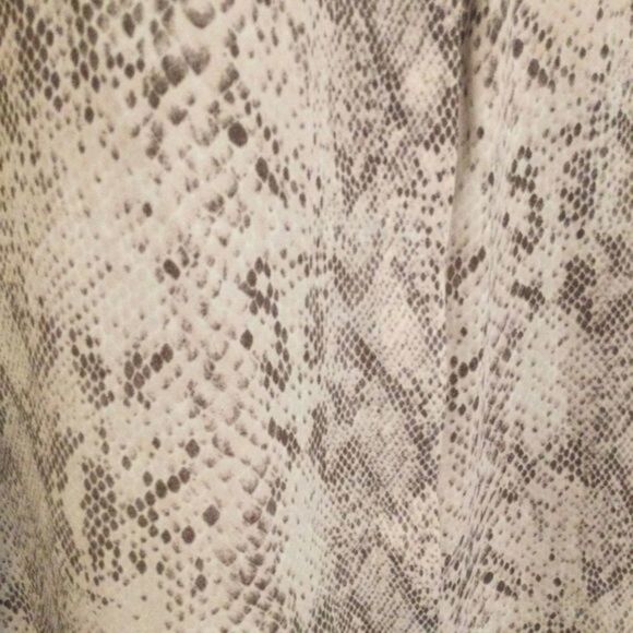 Loft Semi Sheer Snakeskin Button Up Blouse Med NWOT - Picture 7 of 10